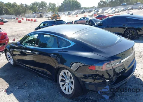 2017 Tesla Model S 100D/60D/75D/90D/P100D z USA, uszkodzony, nr VIN 5YJSA1E23HF186409